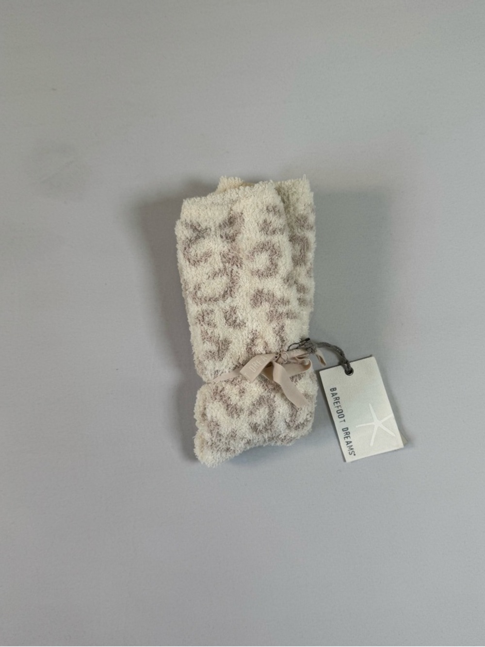 Barefoot Dreams Women's CozyChic Barefoot In The Wild Socks